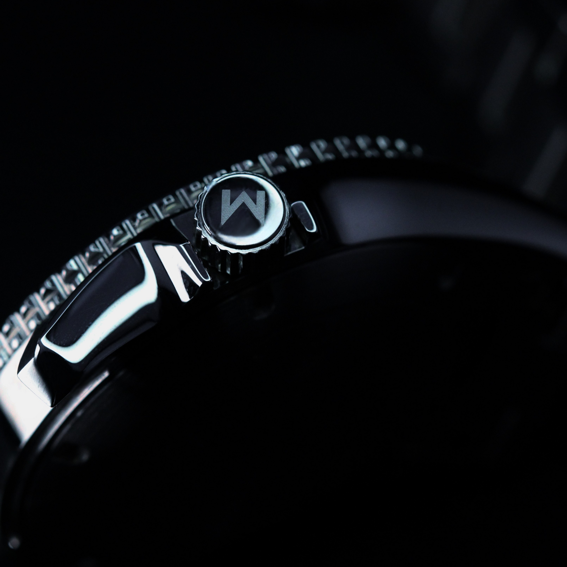 Blacktip GMT Front Angle – Monterey Watches